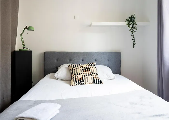 4 Personnes En Centre-ville *